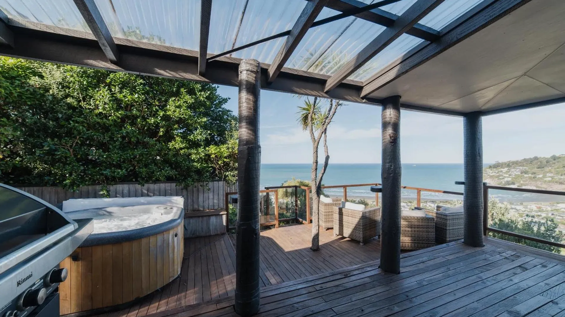 The Ultimate Cecil Wood Stay - Hot Tub Bbq & Views Christchurch 0*,  Nuova Zelanda